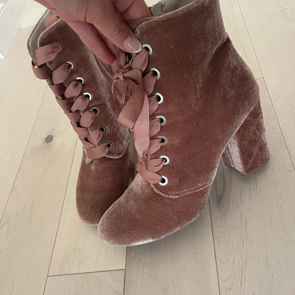 Kenneth Cole Helled Boots Pink Velvet (so luxurious!)